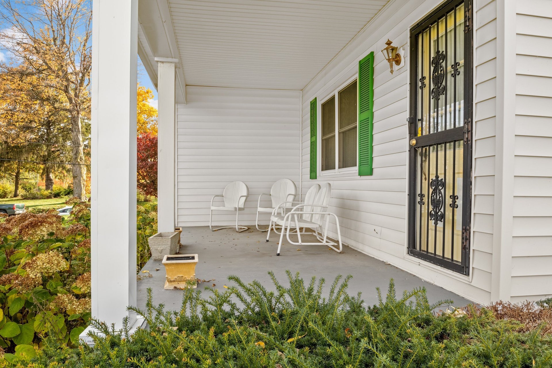 For Sale 4802 N Kessler Boulevard, Indianapolis, IN 46228 3 Beds / 2 Full Baths 275,000