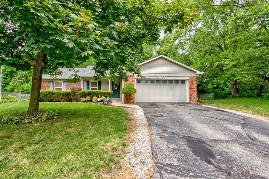 Zionsville, IN Office & Realtors Carpenter Realtors, Inc.