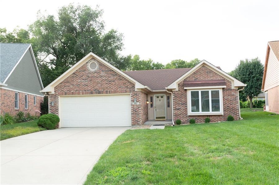 Brownsburg, IN Office & Realtors Carpenter Realtors, Inc.